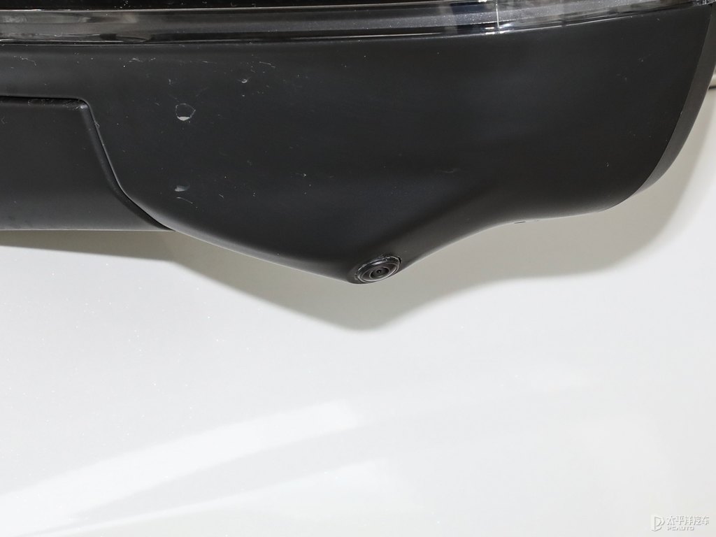 珠光白標(biāo)致5008車身外觀圖片