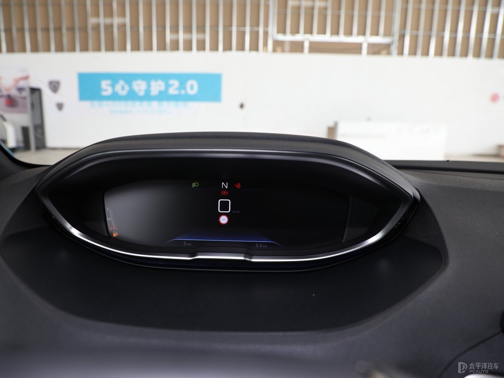 珠光白標(biāo)致5008中控內(nèi)飾圖片