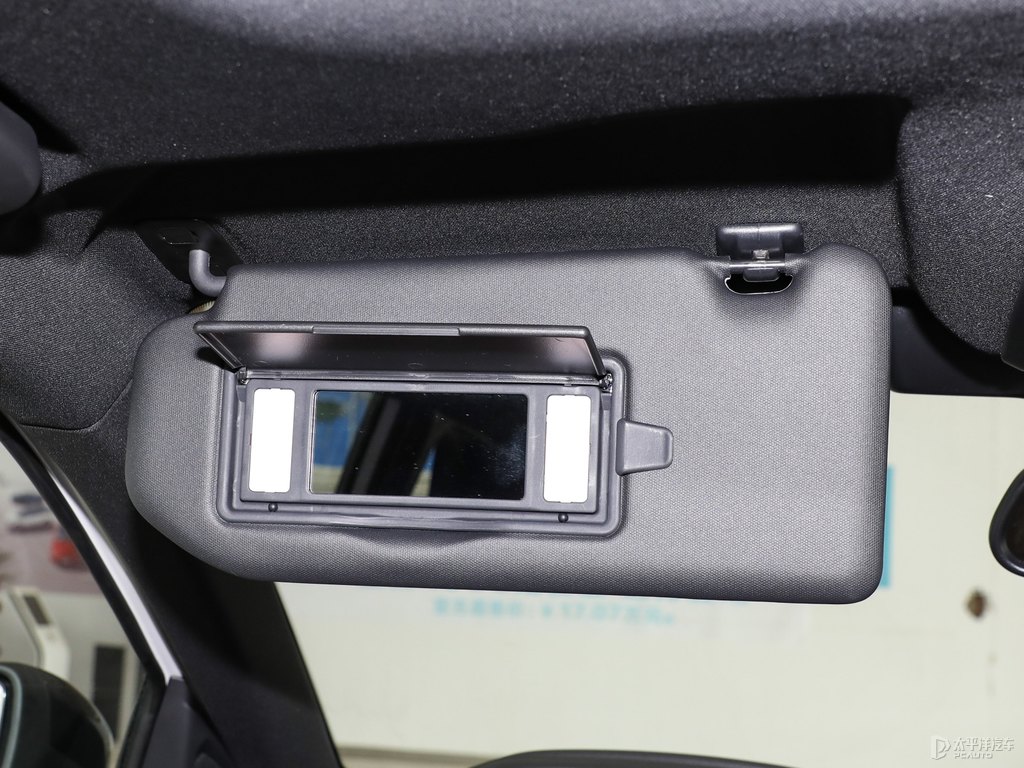 珠光白標(biāo)致5008車廂內(nèi)飾圖片