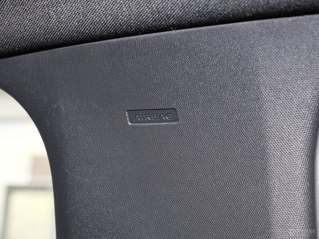 珠光白標(biāo)致5008車廂內(nèi)飾圖片