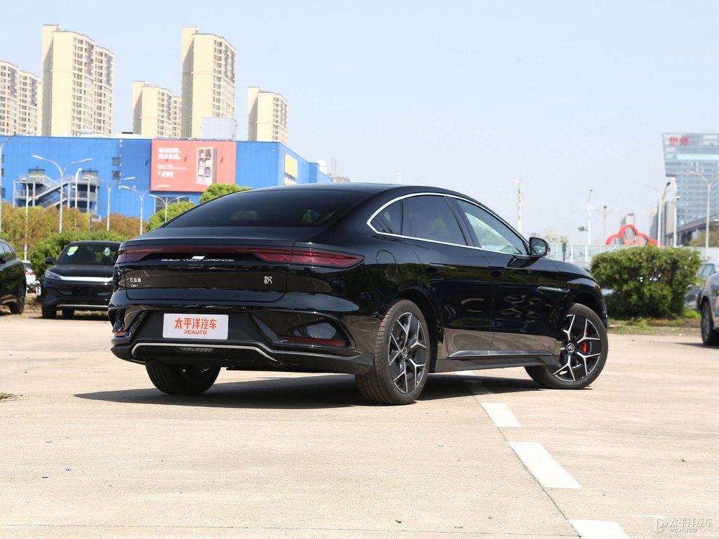 玄空黑漢整車外觀外觀圖片