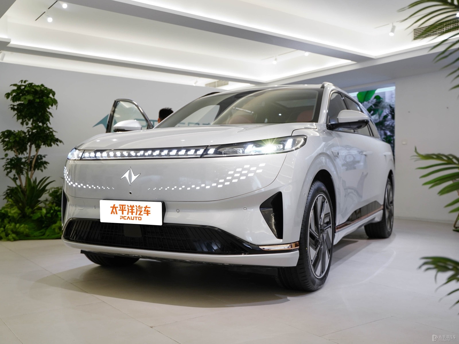 eπ008外觀高清大圖