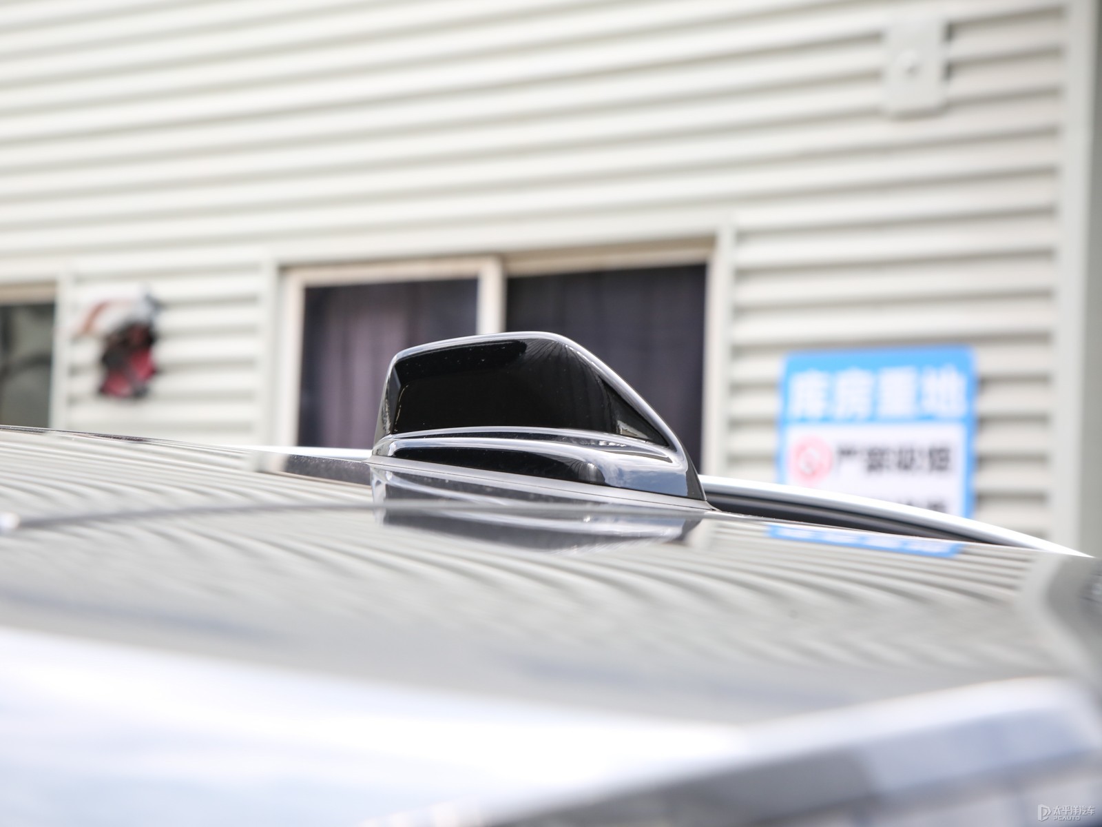 領(lǐng)克01外觀高清大圖