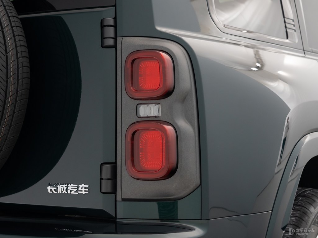 青山綠哈弗H9車(chē)尾外觀圖片