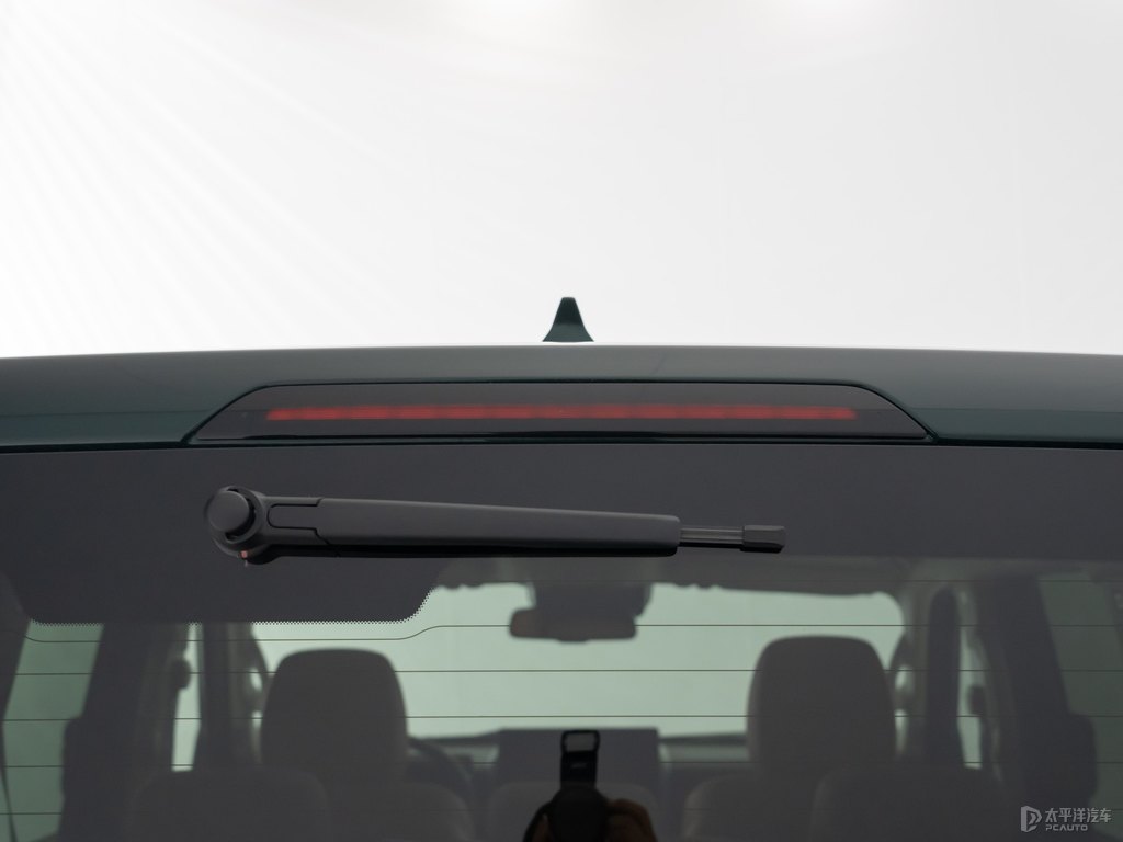 青山綠哈弗H9車尾外觀圖片