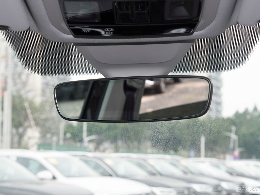玄武黑途昂車廂內飾圖片