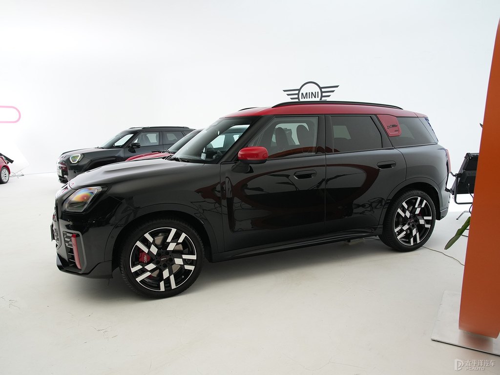 ҹMINI JCW COUNTRYMAN܇(ch)^^DƬ