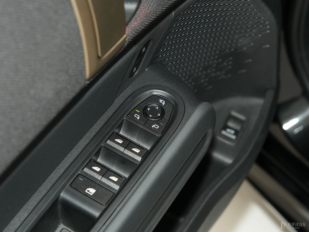 ҹMINI JCW COUNTRYMAN܇(ni)DƬ