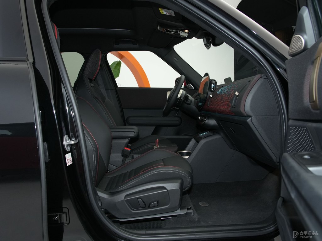 ҹMINI JCW COUNTRYMAN{˿ggDƬ