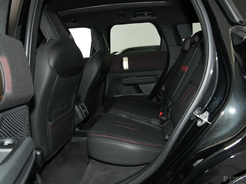 ҹMINI JCW COUNTRYMAN{˿ggDƬ