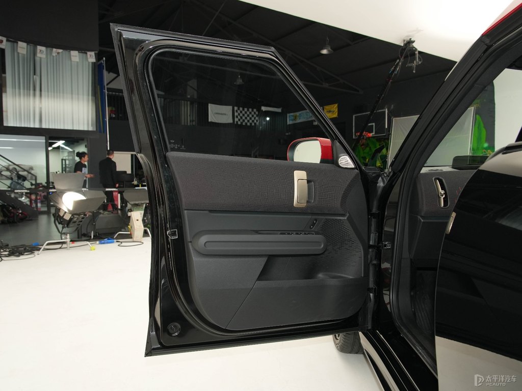 ҹMINI JCW COUNTRYMAN܇(ni)DƬ