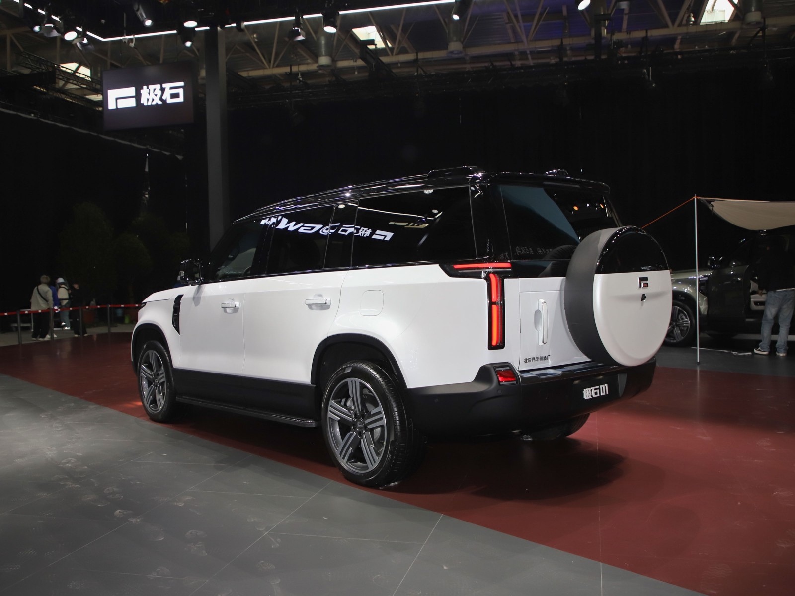 極石01車展高清大圖