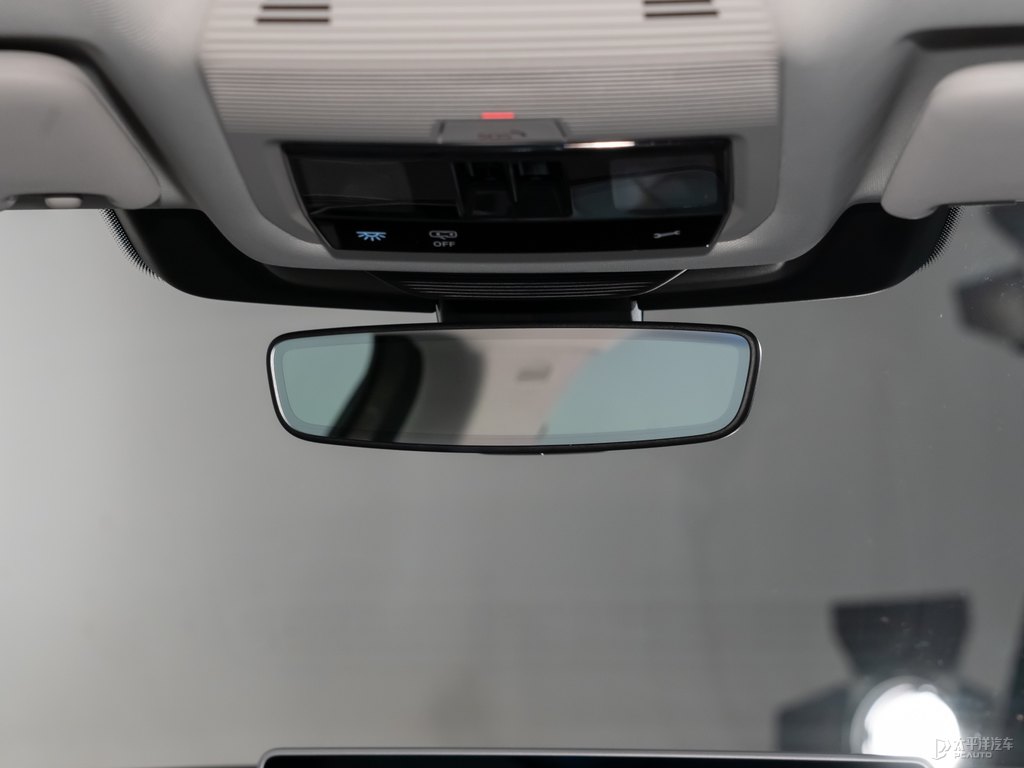 銀河灰邁騰車(chē)廂內(nèi)飾圖片