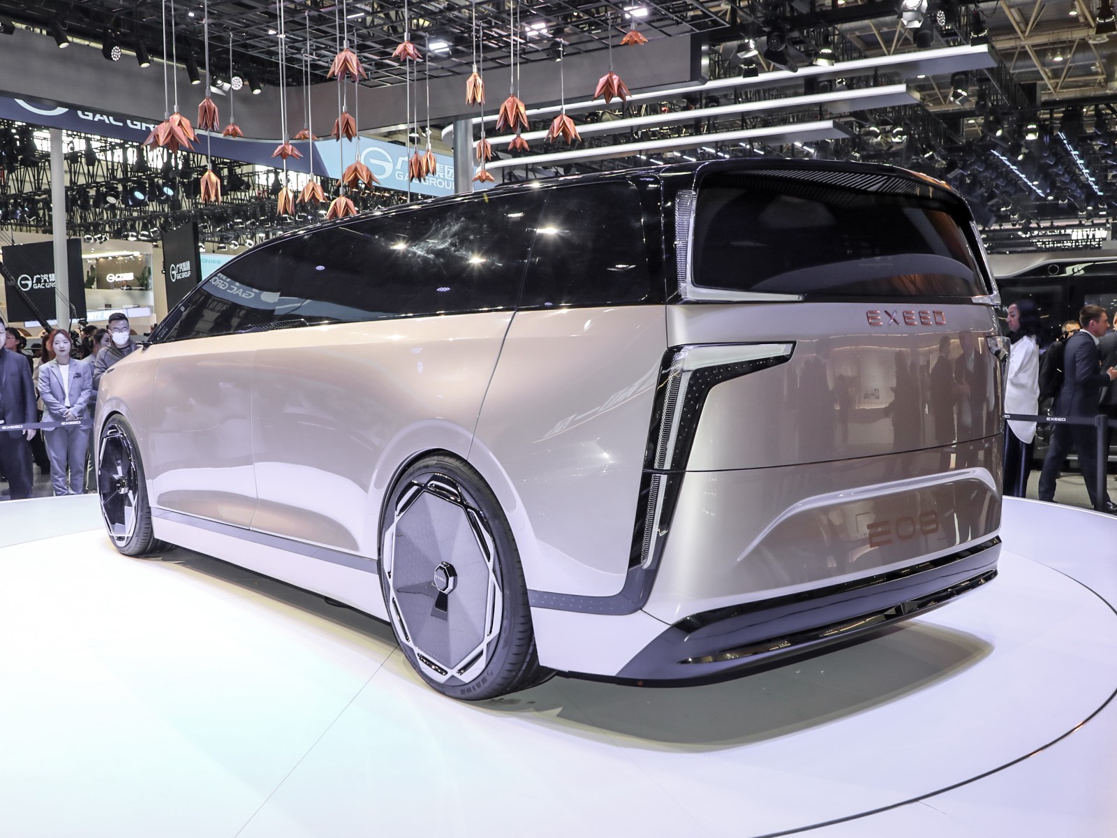 星途E08車(chē)展高清大圖