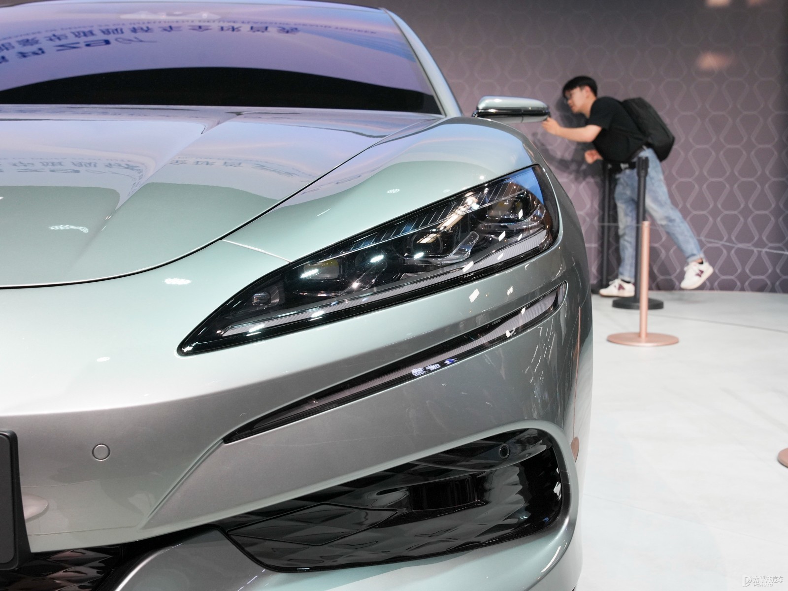 騰勢(shì)Z9GT外觀高清大圖