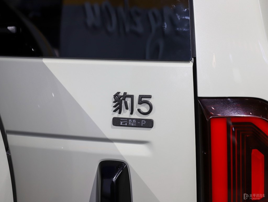 5DƬ