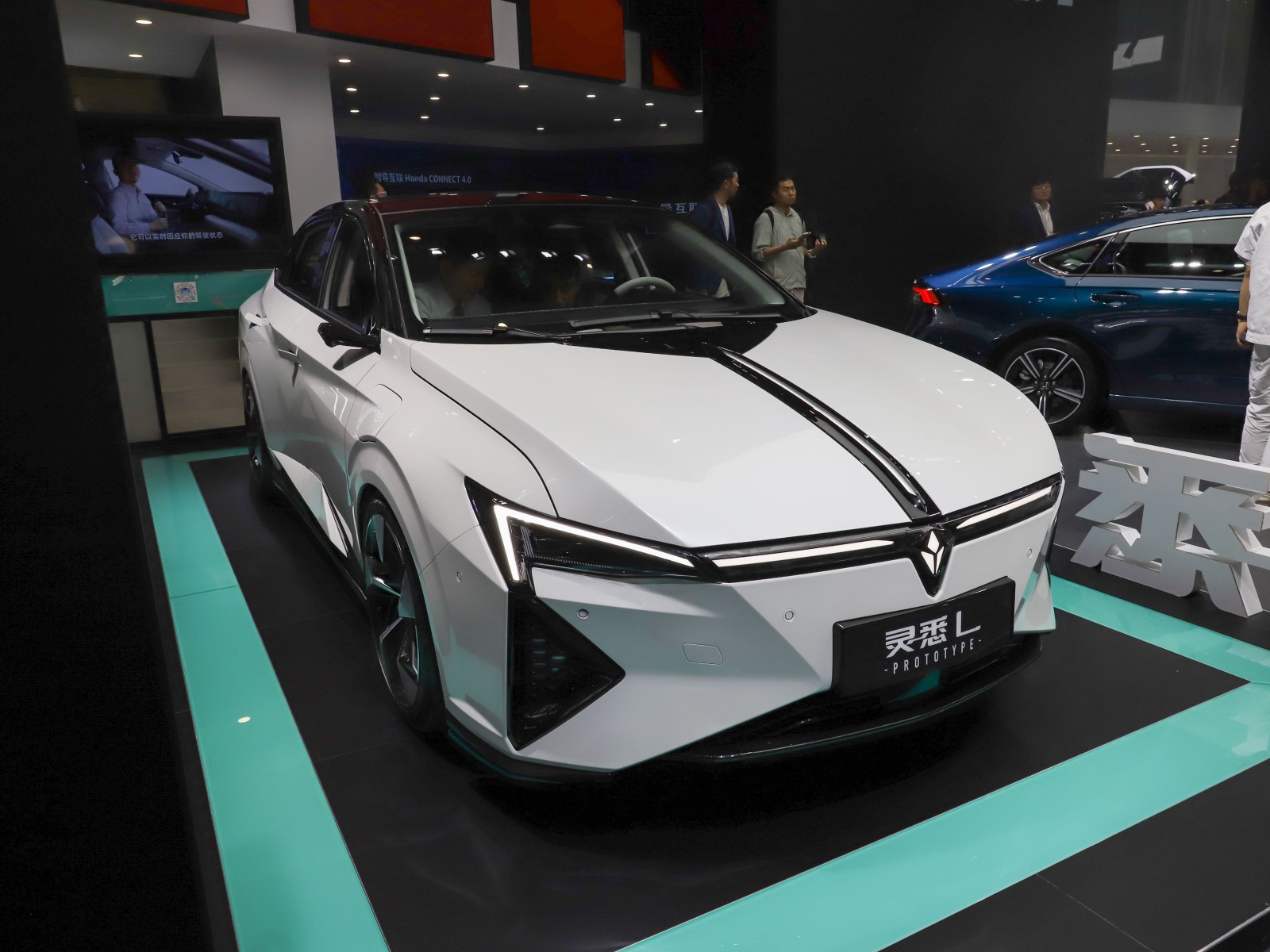 靈悉L車展高清大圖