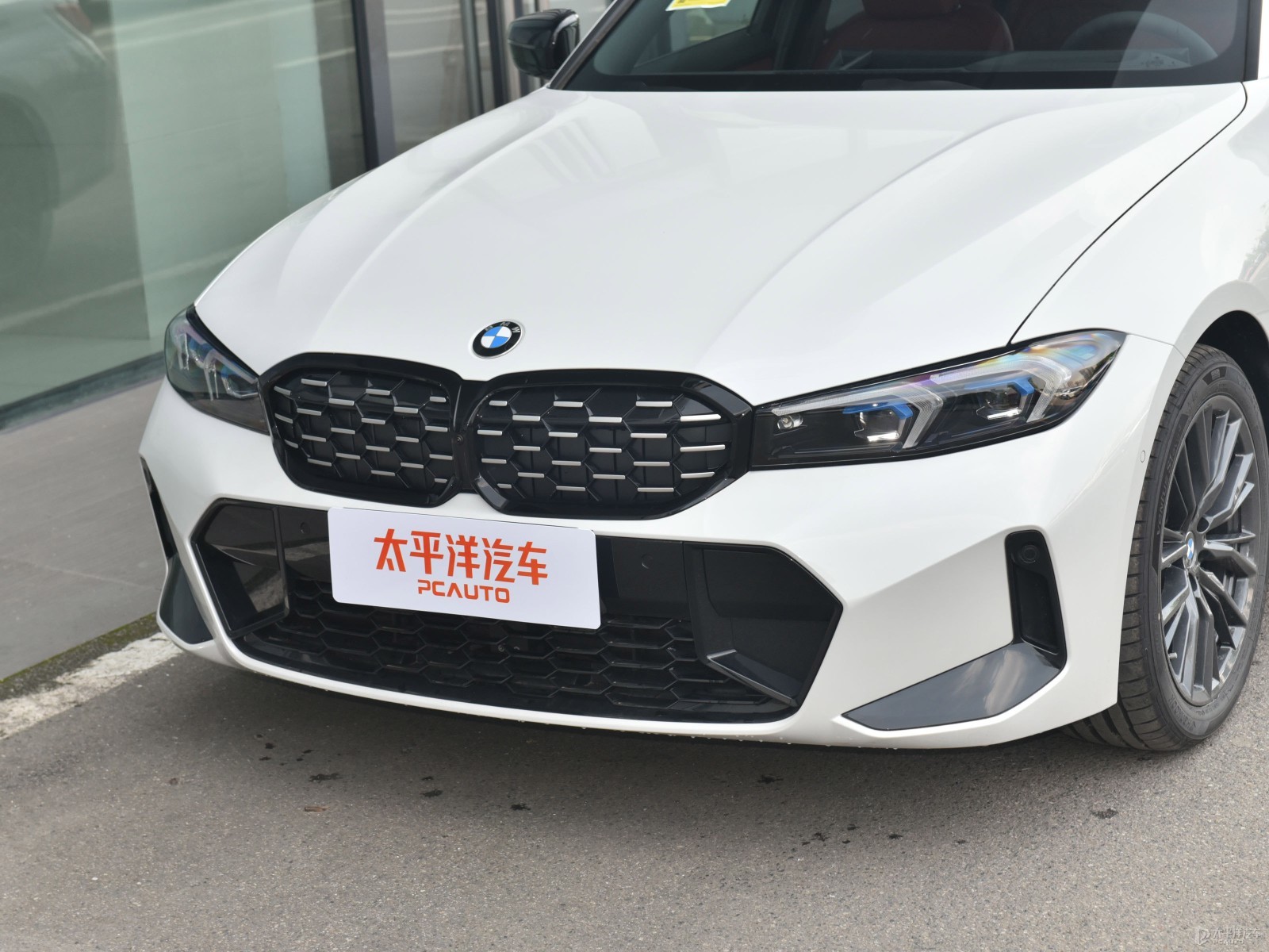 寶馬3系外觀高清大圖