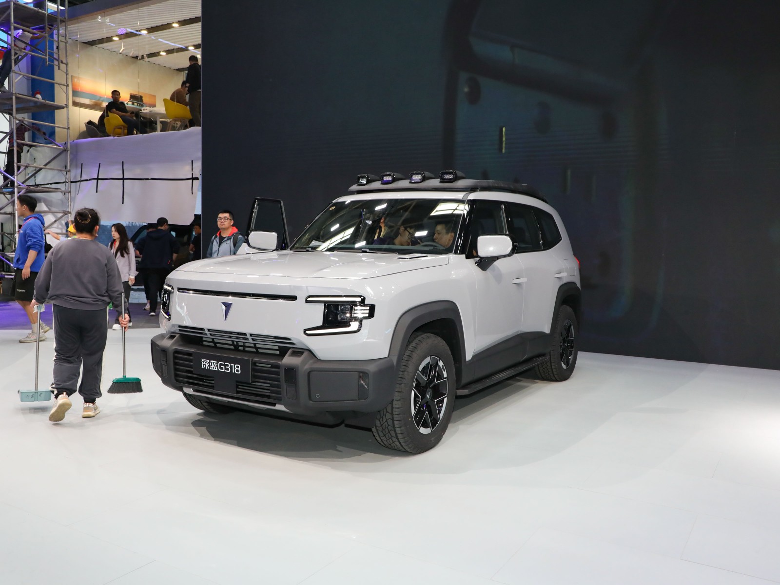 深藍(lán)G318車展高清大圖