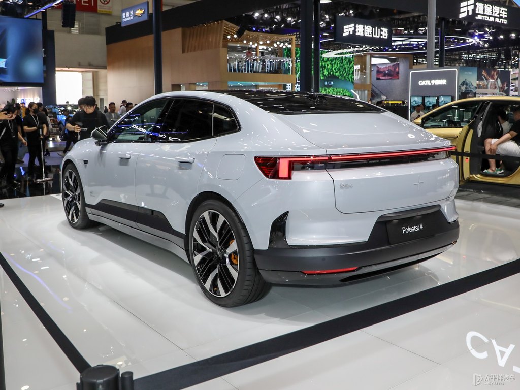 Polestar 4DƬ