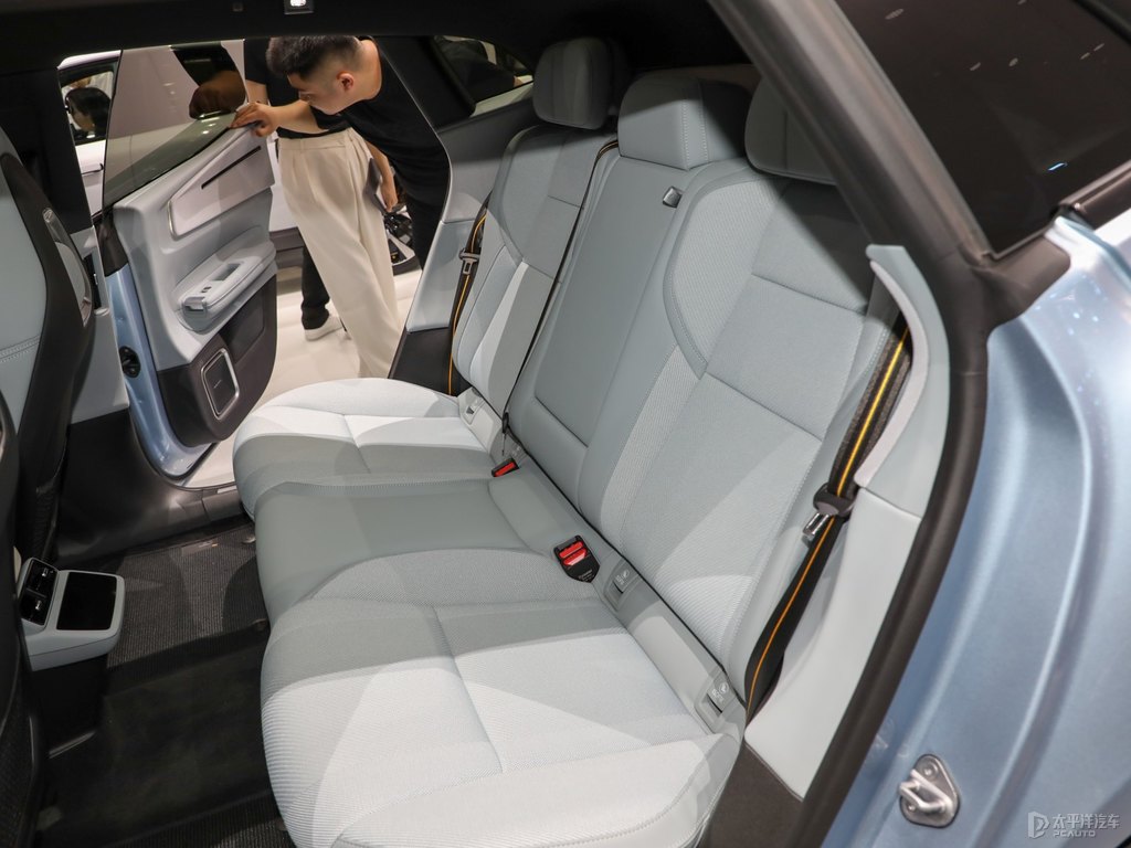 Polestar 4DƬ