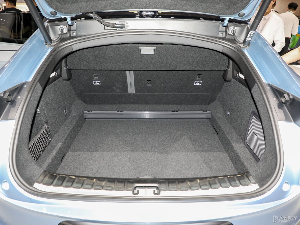 Polestar 4DƬ