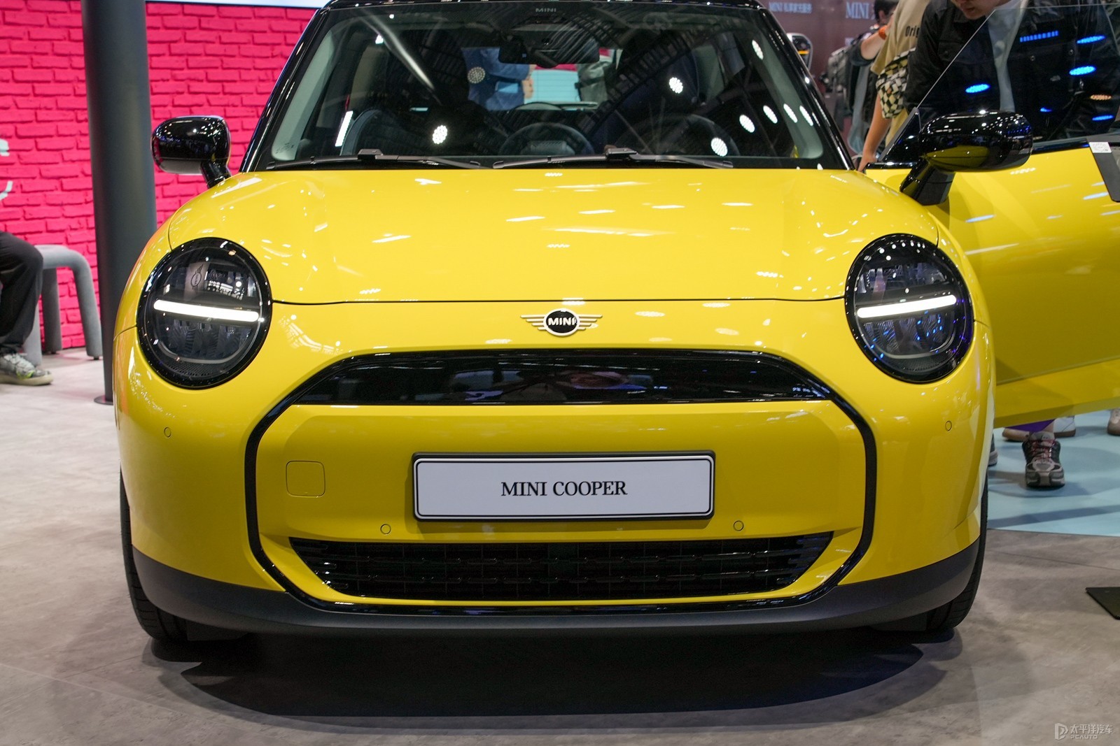 電動MINI COOPER外觀高清大圖