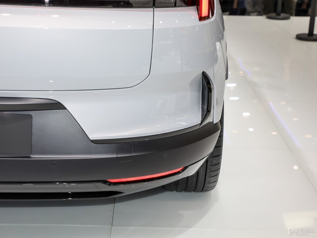 VyPolestar 4܇β^DƬ