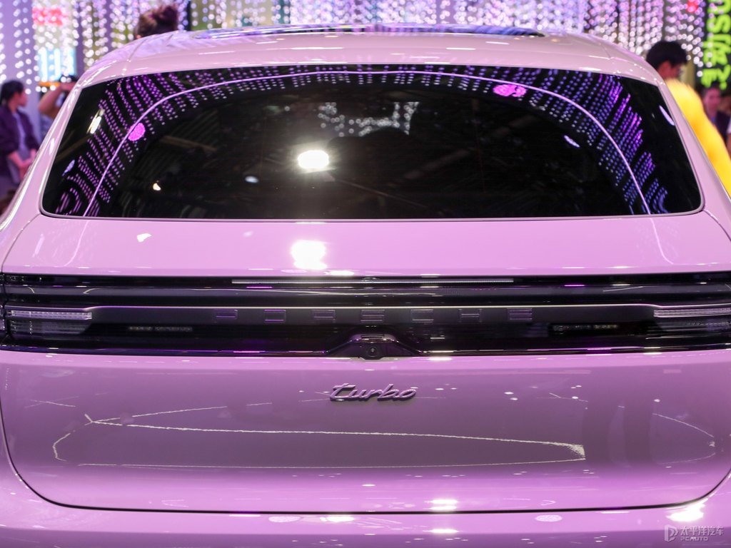 _˹Macan EV܇β^DƬ