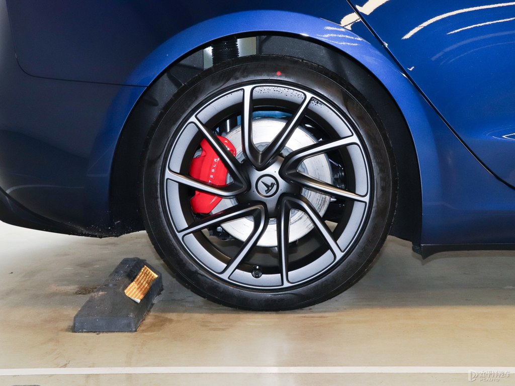 深海藍(lán)Model 3車身外觀圖片