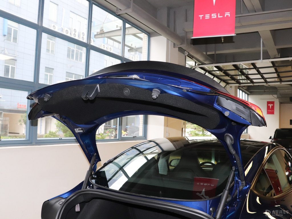 深海藍(lán)Model 3后備廂空間圖片