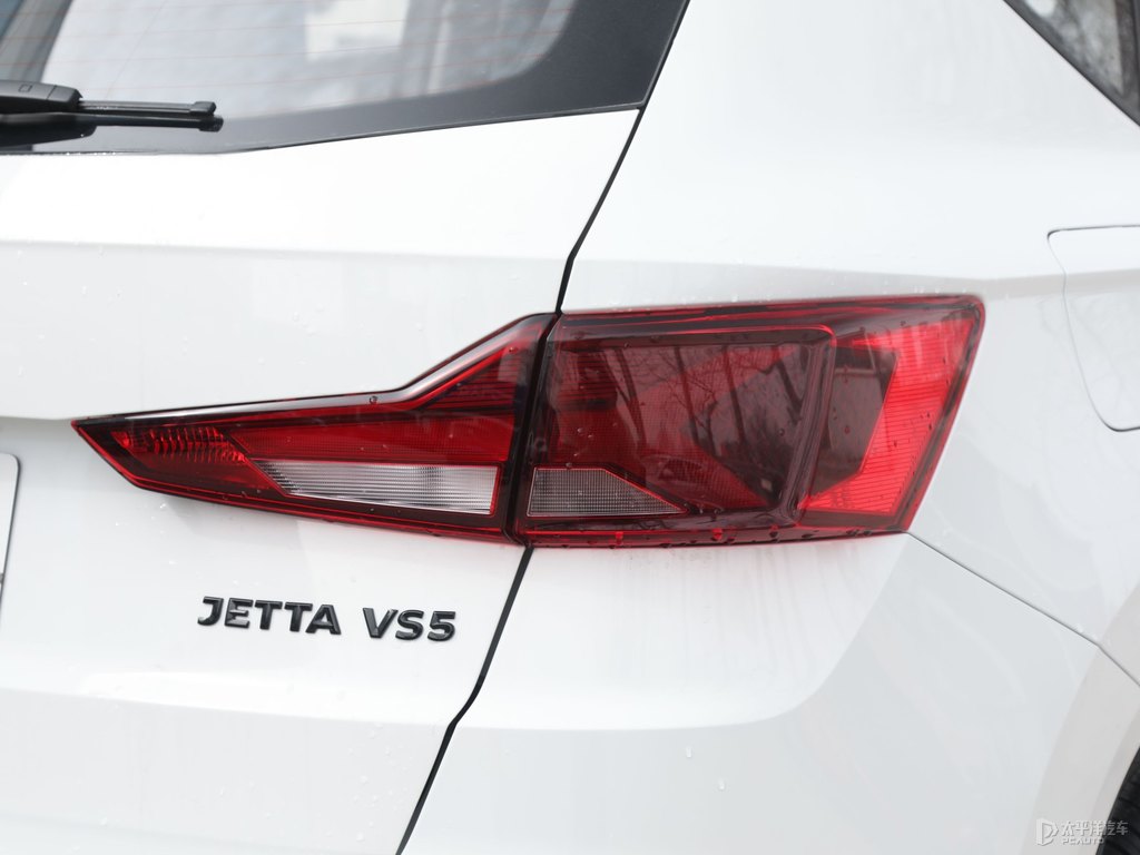 極地白捷達VS5車尾外觀圖片
