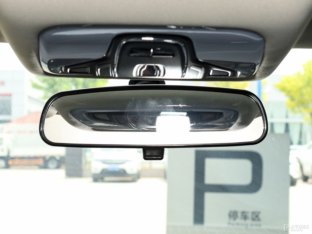 皓月白艾瑞澤5車廂內(nèi)飾圖片