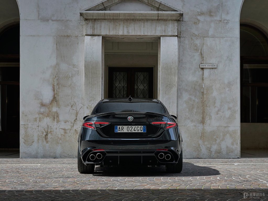 Giulia~وDوDDƬ