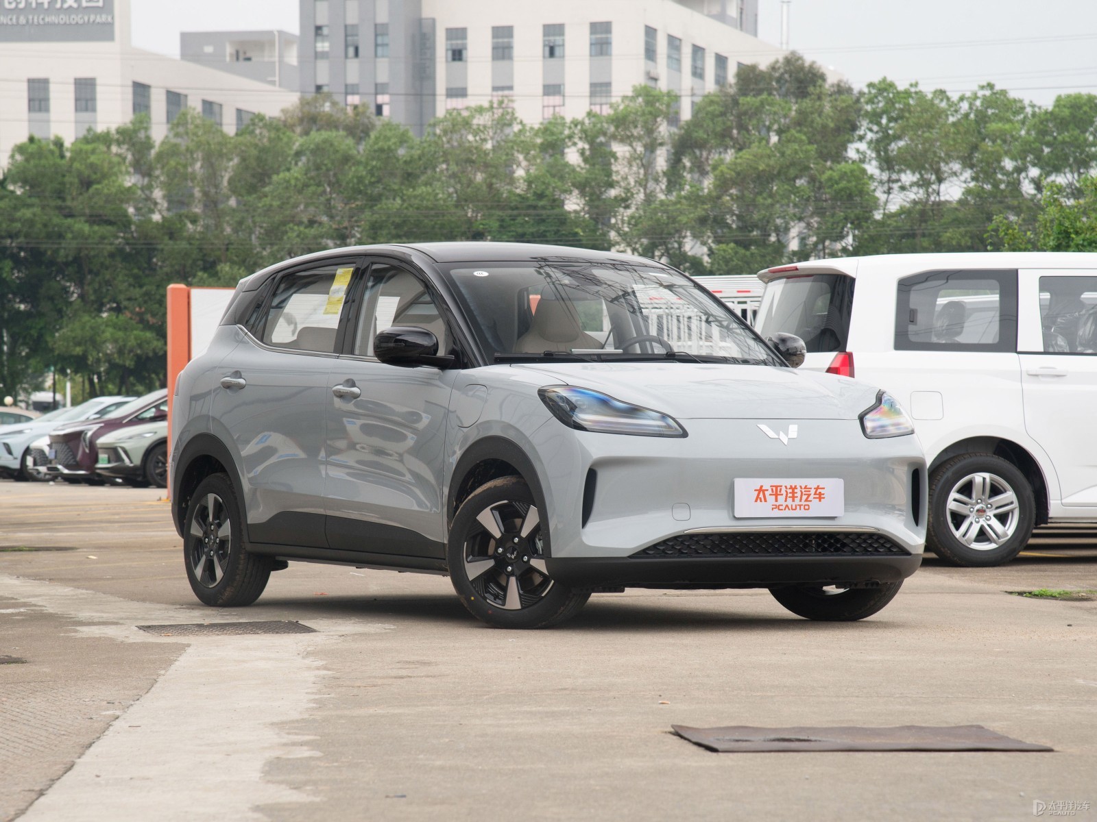 五菱繽果SUV外觀高清大圖