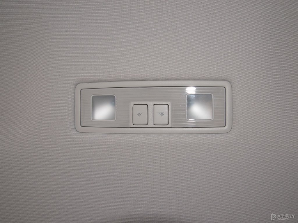 曜石黑朗逸車廂內(nèi)飾圖片