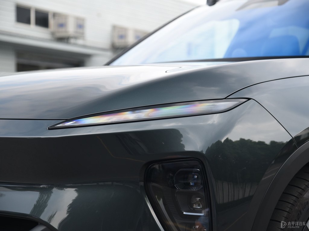 星辰綠蔚來ES8車頭外觀圖片