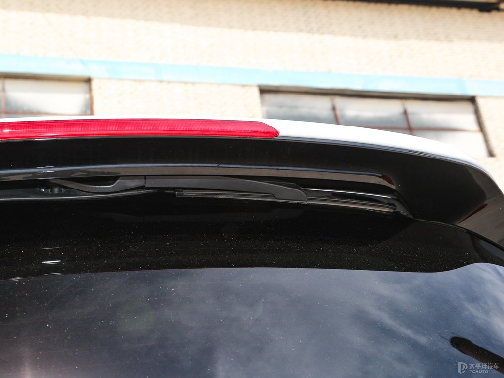 珍珠白傳祺M8車尾外觀圖片
