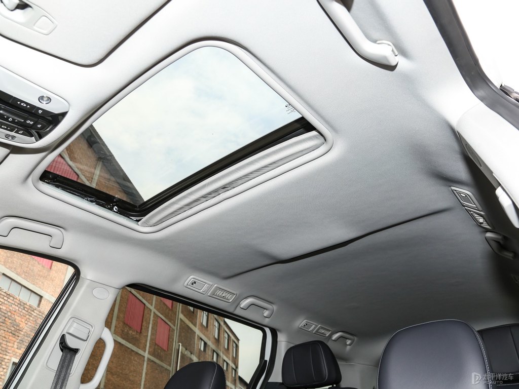 珍珠白傳祺M8車廂內(nèi)飾圖片