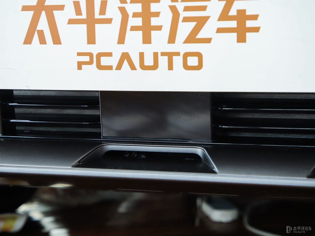 典雅黑傳祺GS8車頭外觀圖片