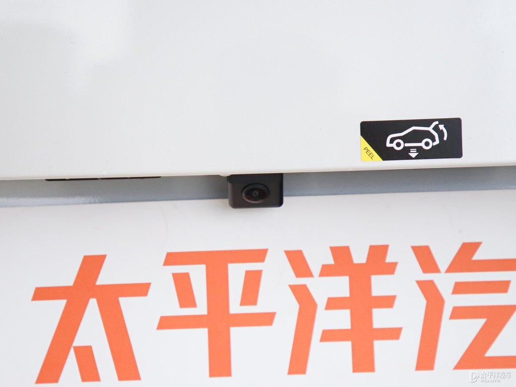 刃影白傳祺M8車尾外觀圖片