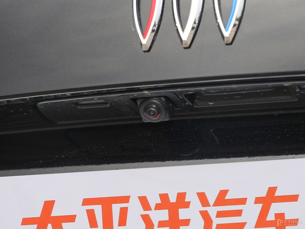 墨玉黑昂科威車尾外觀圖片