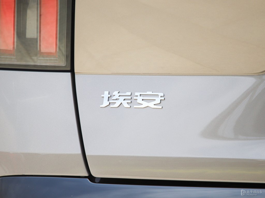 曠野沙AION V車尾外觀圖片