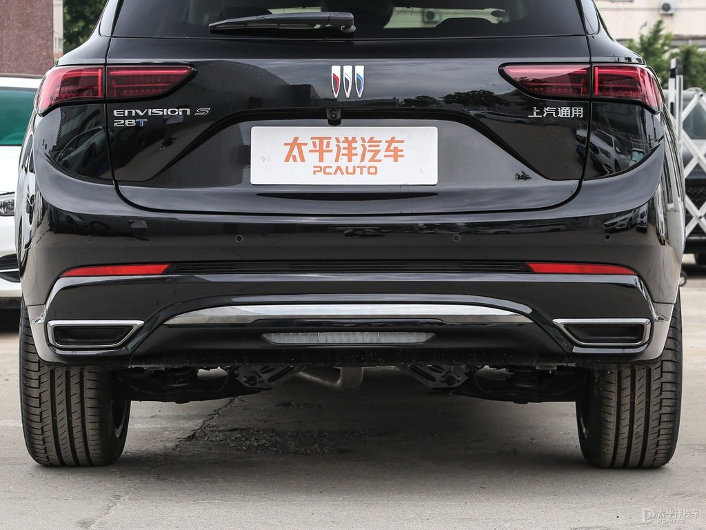 墨玉黑昂科威車尾外觀圖片