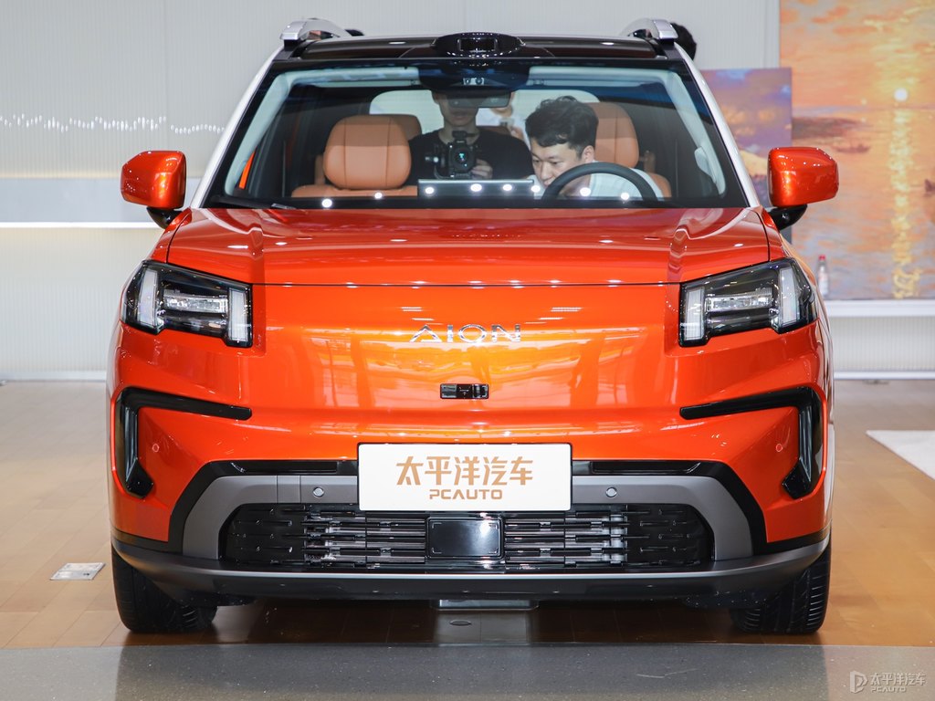 白色+落霞橙AION V車頭外觀圖片
