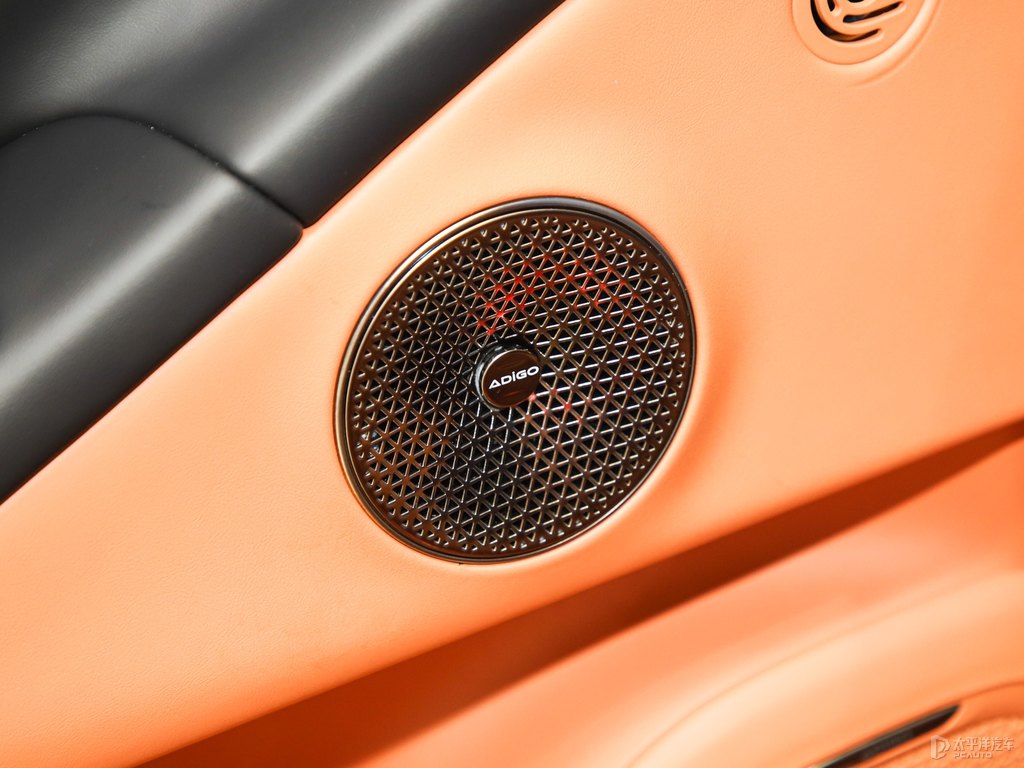 白色+落霞橙AION V車廂內(nèi)飾圖片