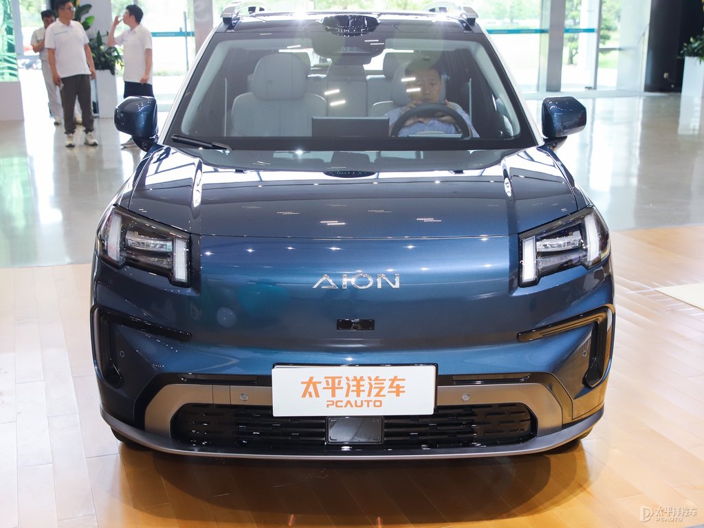 白色+星河藍(lán)AION V車頭外觀圖片