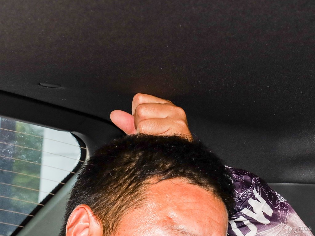 ǿպڽ;X70 PLUS{˿ggDƬ