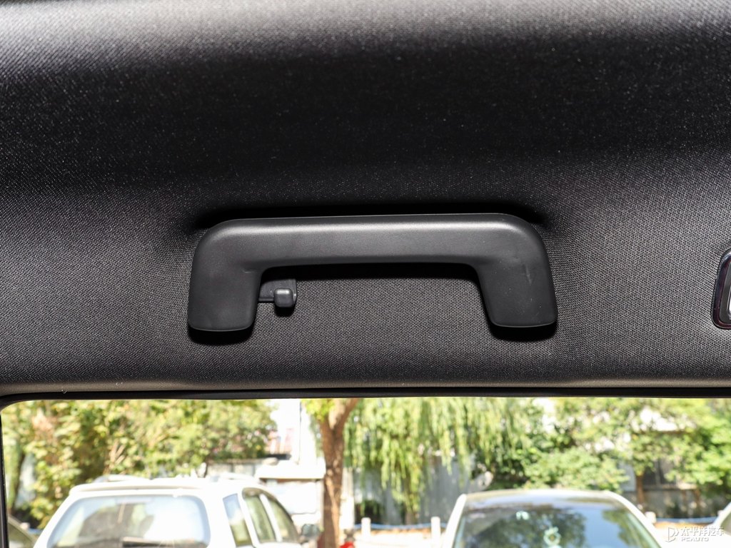 ׽;X70 PLUS܇(ni)DƬ