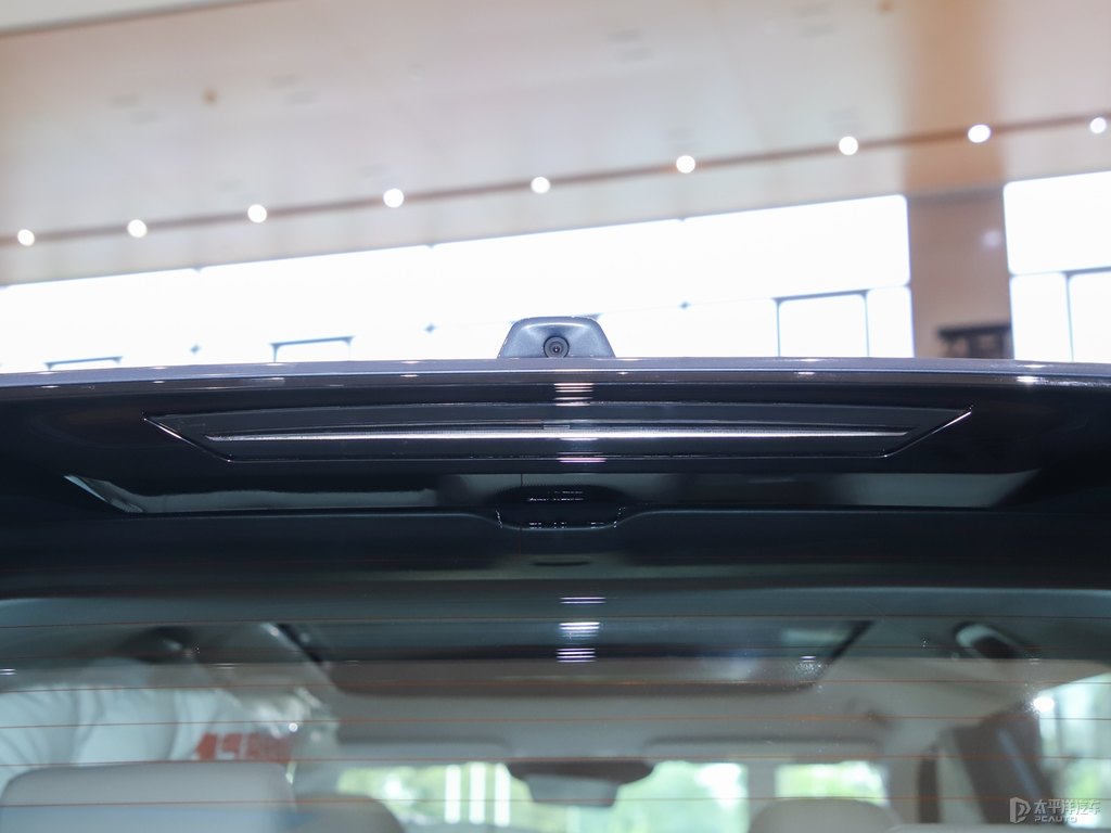 海熒灰AION V車尾外觀圖片